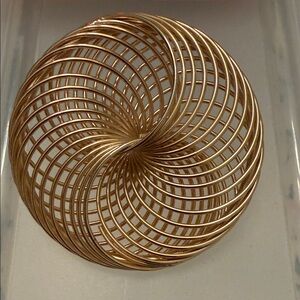 Gold Spiral Wire Sculpture Brooch (B22)